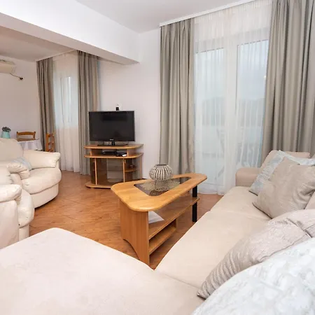 Apartments Adeona Tivat Exterior photo