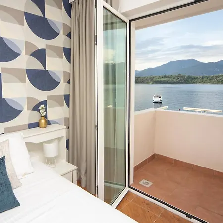 Apartments Adeona Tivat Exterior photo