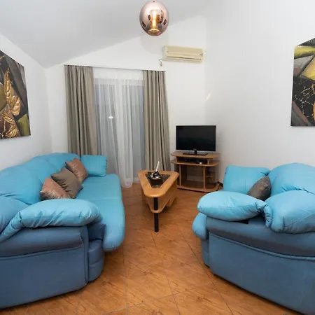 Apartments Adeona Tivat Exterior photo