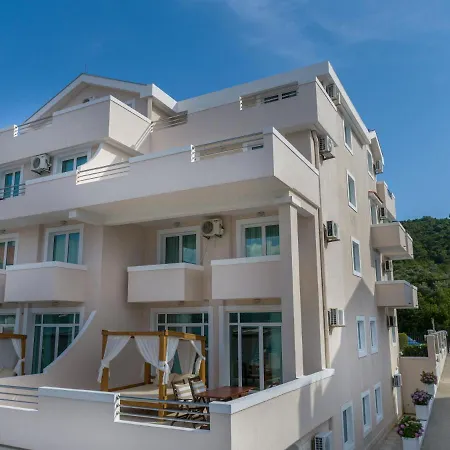 Apartments Adeona Tivat Exterior photo