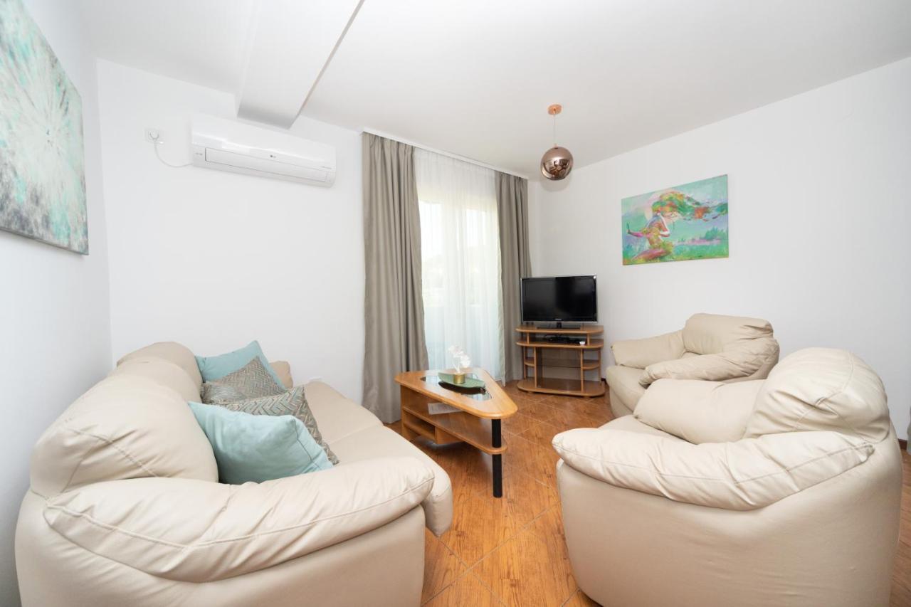 Apartment Adeona *